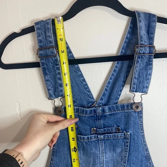 🎱Adorable Distressed Jean Overalls! - Picture 5 of 11